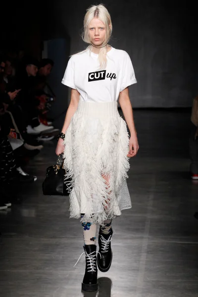 Look 47